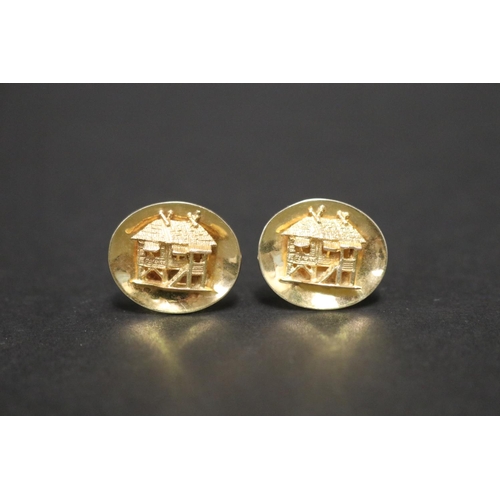 Pair of 14ct gold cuff links with