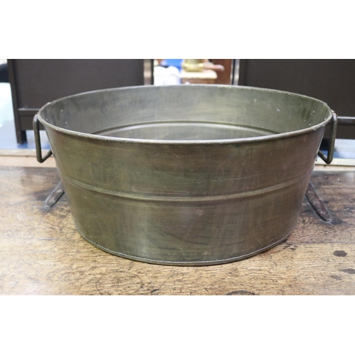 Large wine cooler bucket, approx