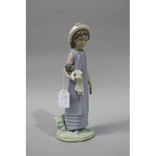 Lladro Belinda with her doll, 5045,