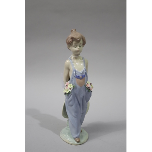 Lladro porcelain girl with Hat, approx