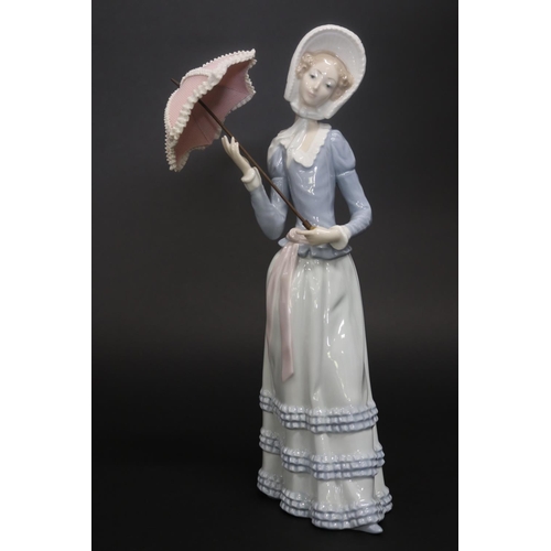 Lladro porcelain figure of a woman in