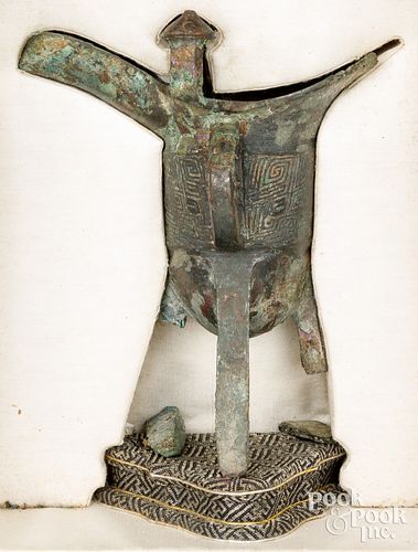 ARCHAIC CHINESE BRONZE JUEArchaic