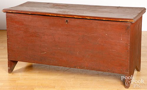 AMERICAN YELLOW PINE BLANKET CHEST,