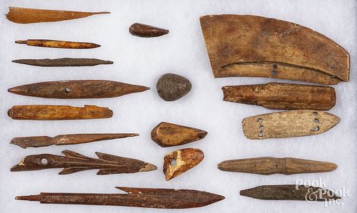 GROUP OF INUIT ARTIFACTS AND FRAGMENTSGroup