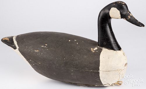 CARVED AND PAINTED CANADA GOOSE