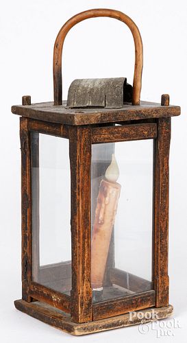 WOOD FRAME CANDLE CARRY LANTERN,