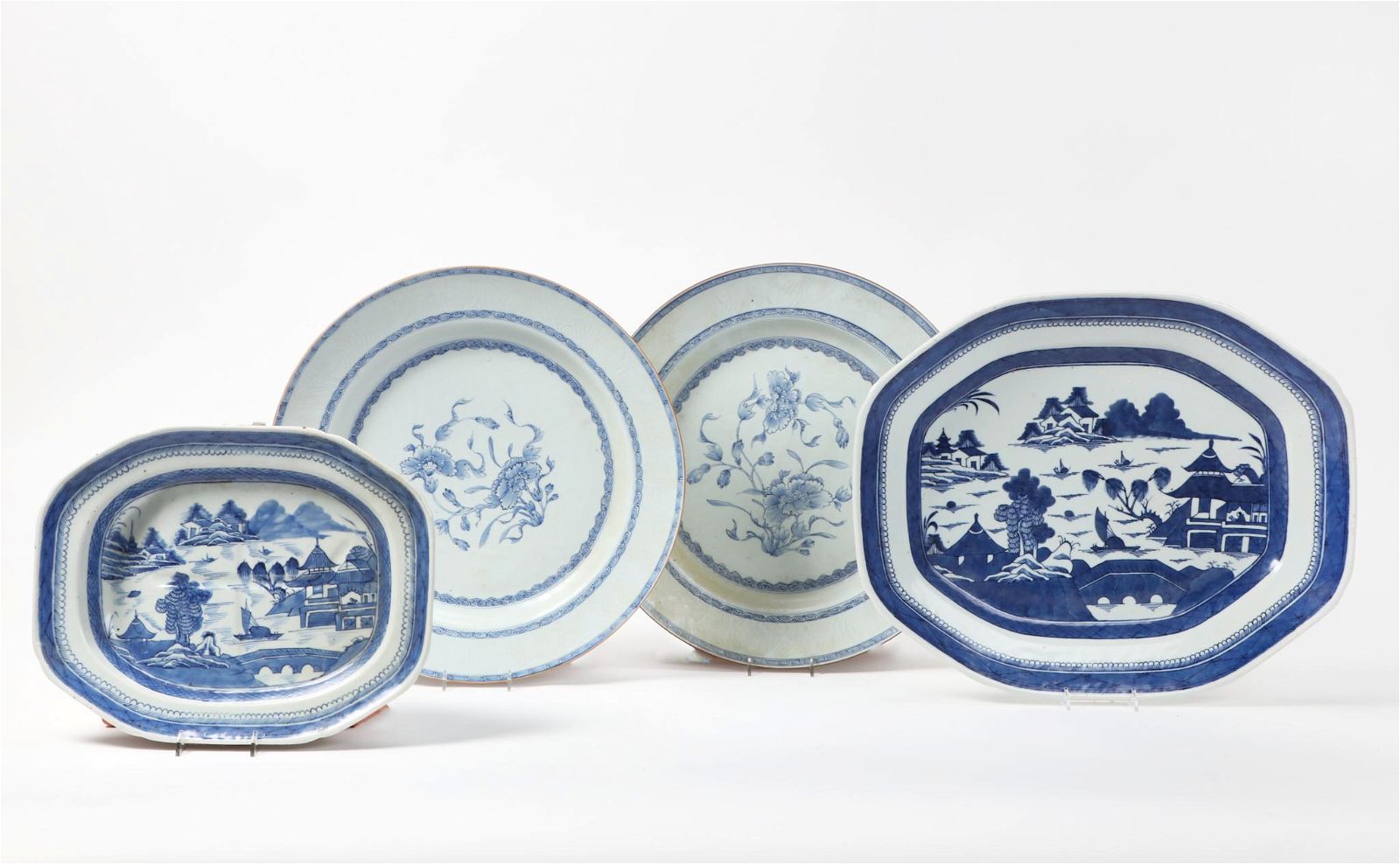 FOUR CHINESE BLUE & WHITE PORCELAIN