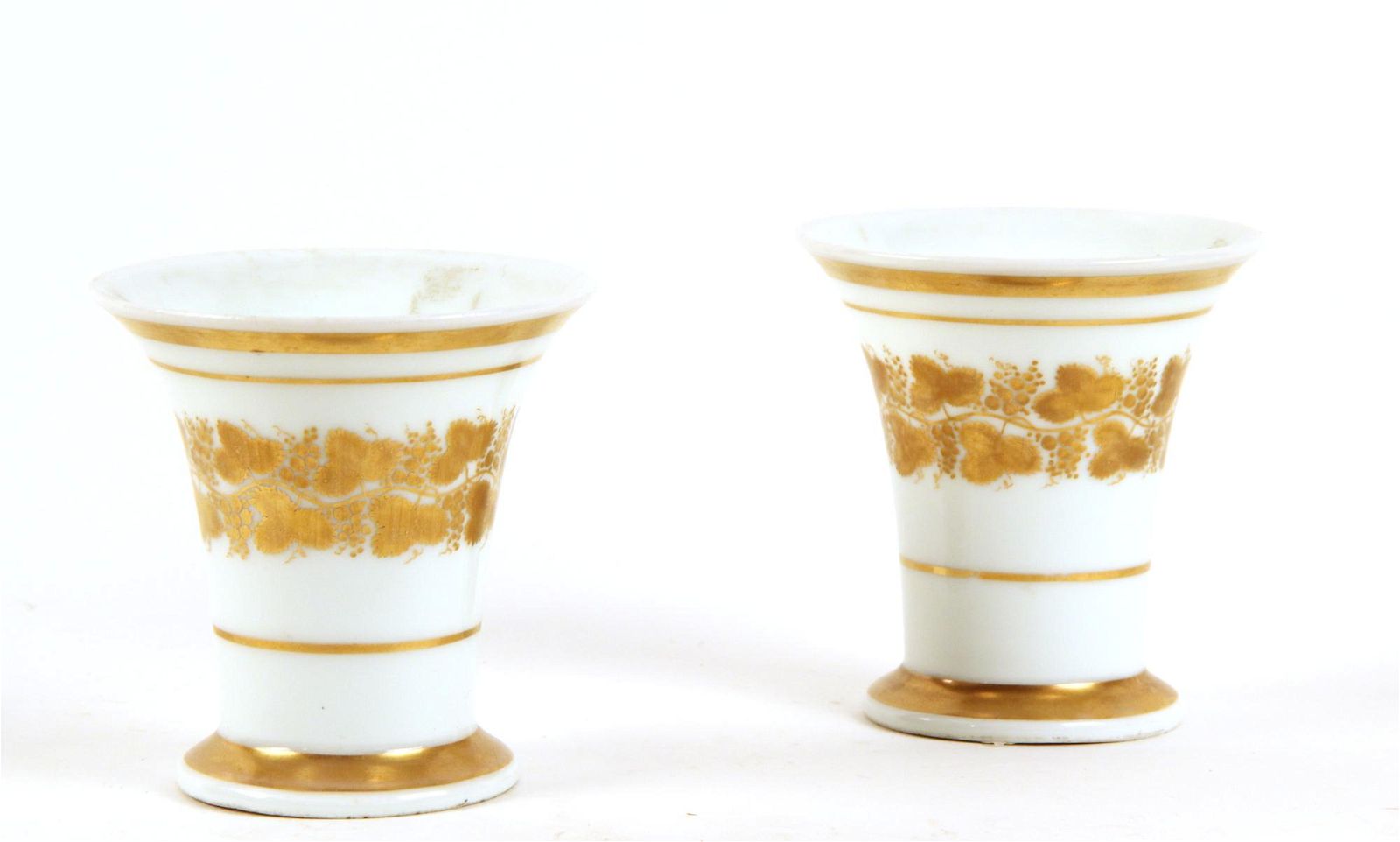 A PAIR OF PORCELAIN VASESA pair