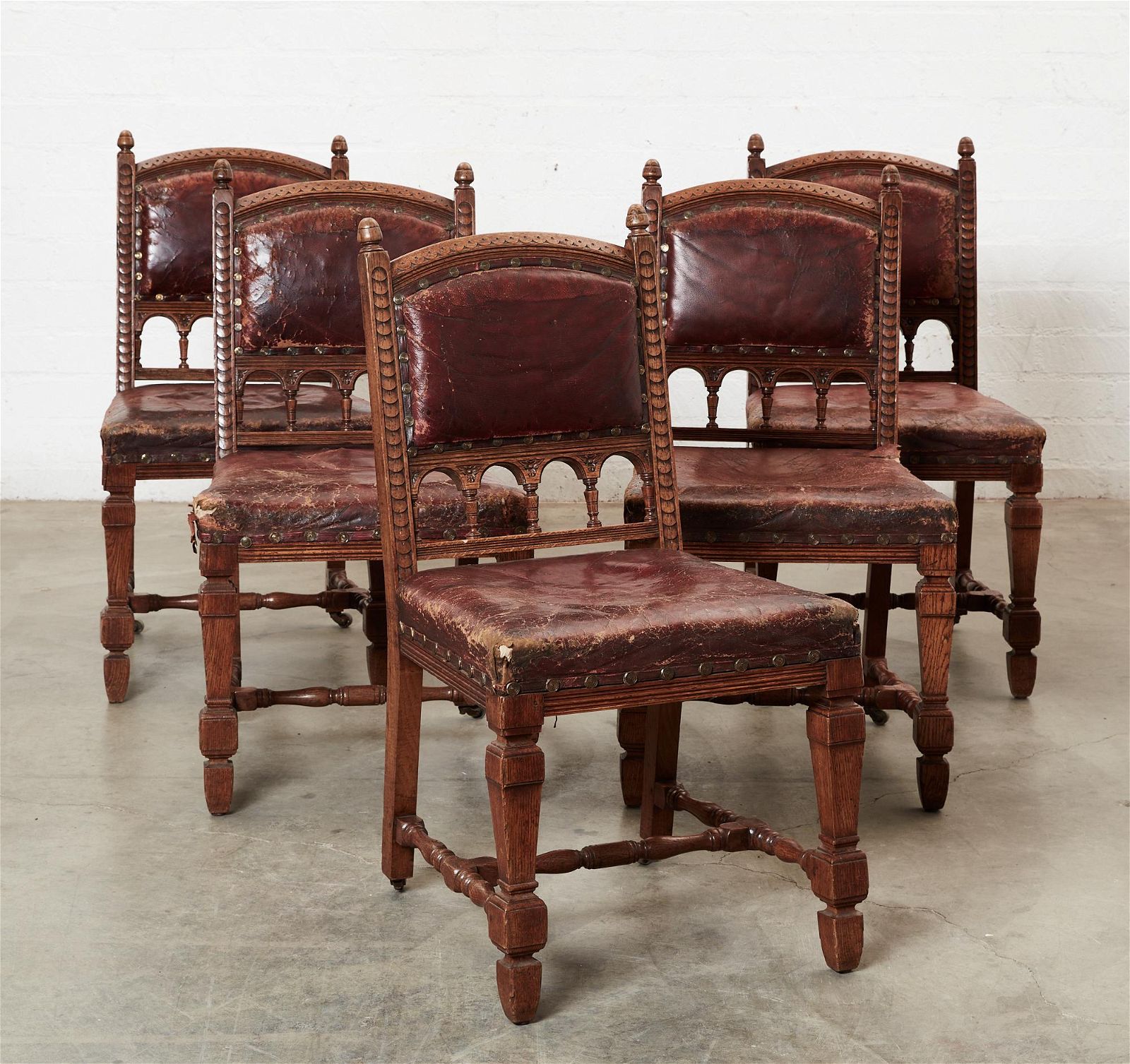 FIVE JACOBEAN STYLE OAK SIDE CHAIRSA