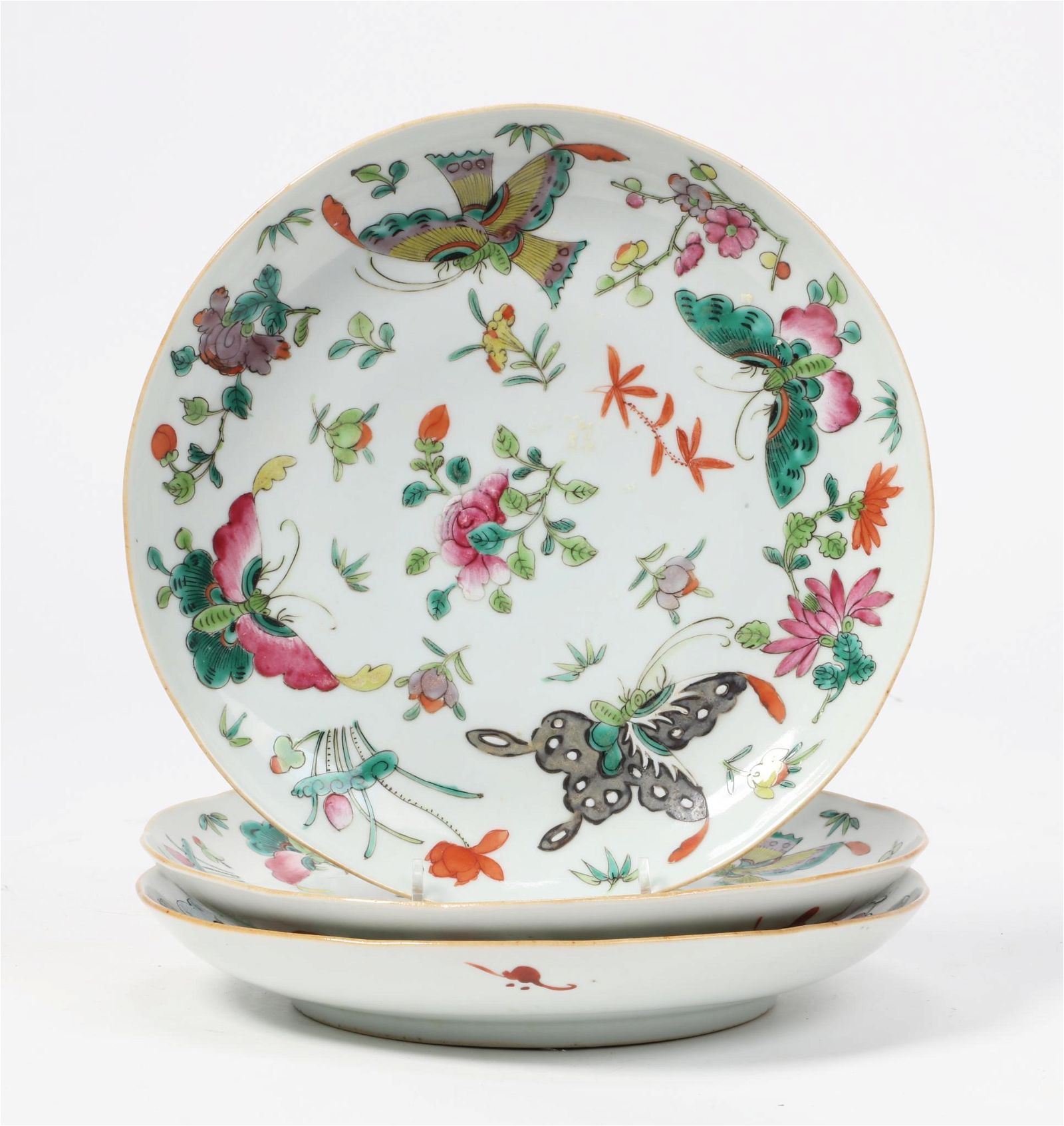 THREE CHINESE POLYCHROME PORCELAIN DISHESA