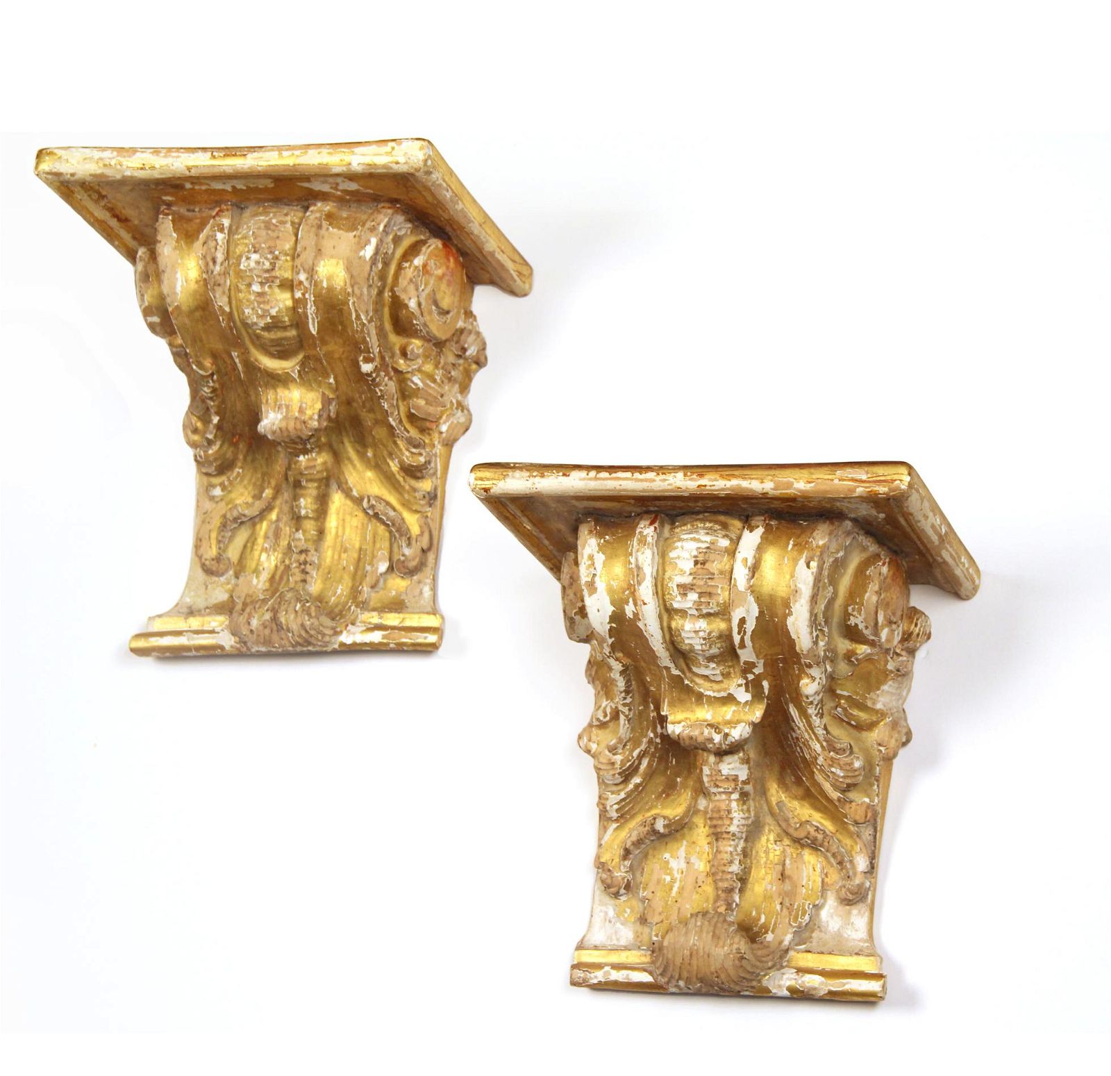 A PAIR OF NEOCLASSICAL GILTWOOD