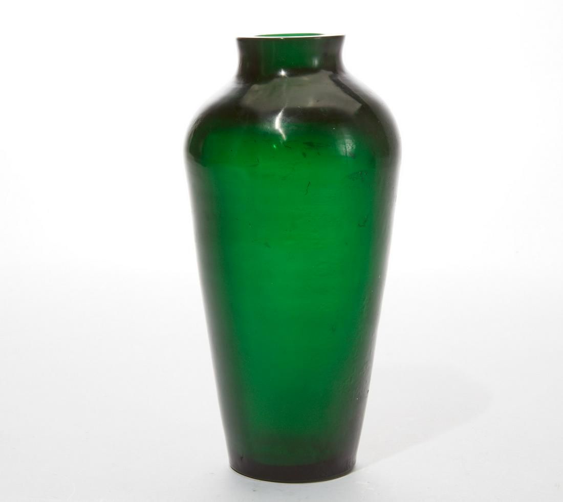 A CHINESE GREEN PEKING GLASS VASEA