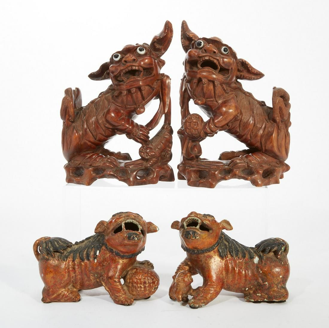 TWO PAIRS OF CHINESE LION DOGSTwo