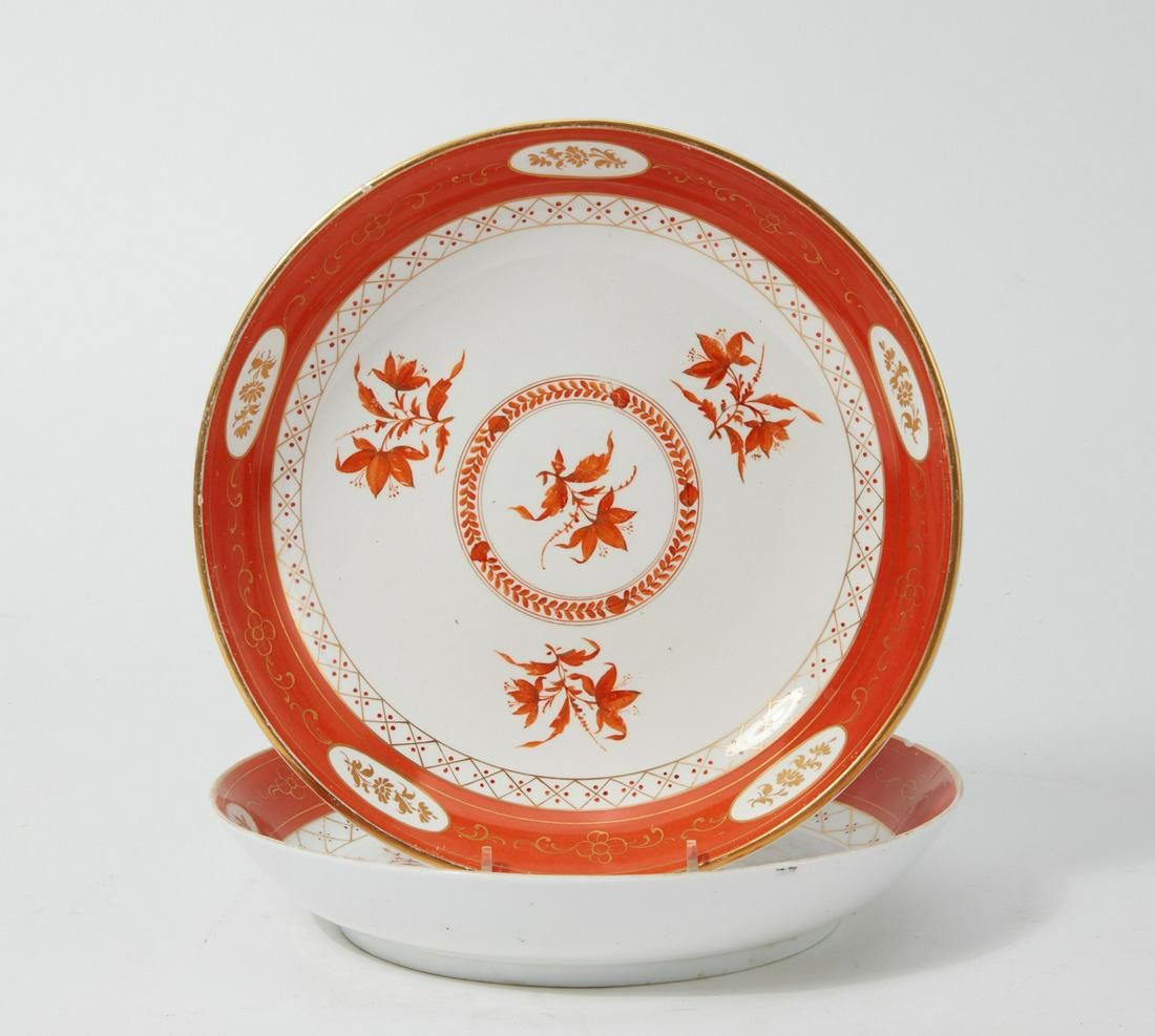 TWO PORCELAIN PLATESTwo porcelain plates