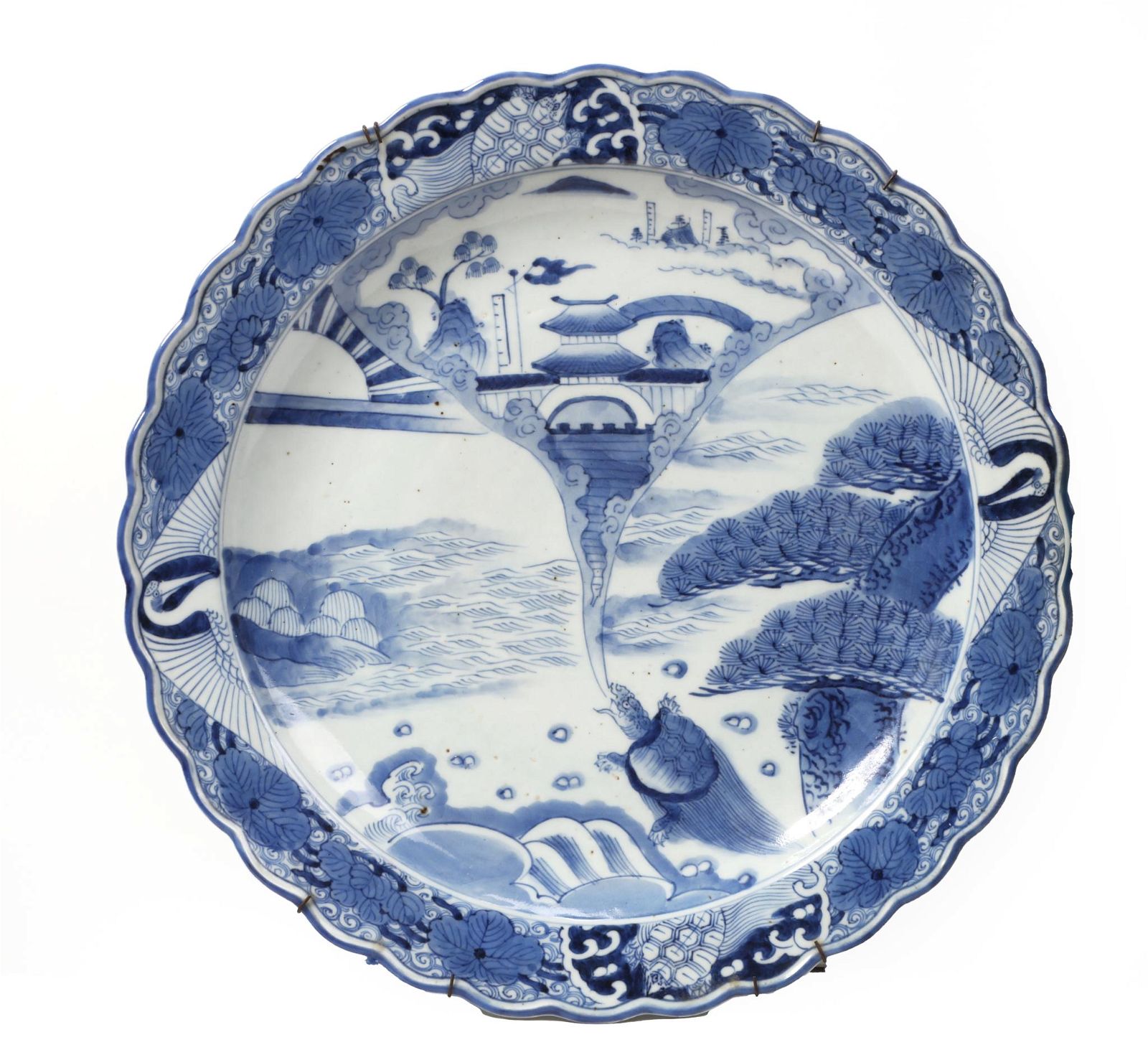 A JAPANESE BLUE AND WHITE PORCELAIN