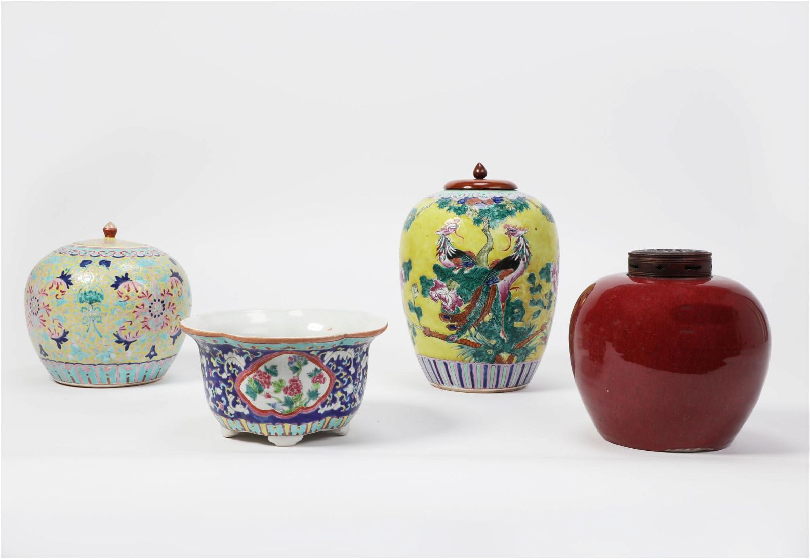 THREE CHINESE PORCELAIN JARSThree