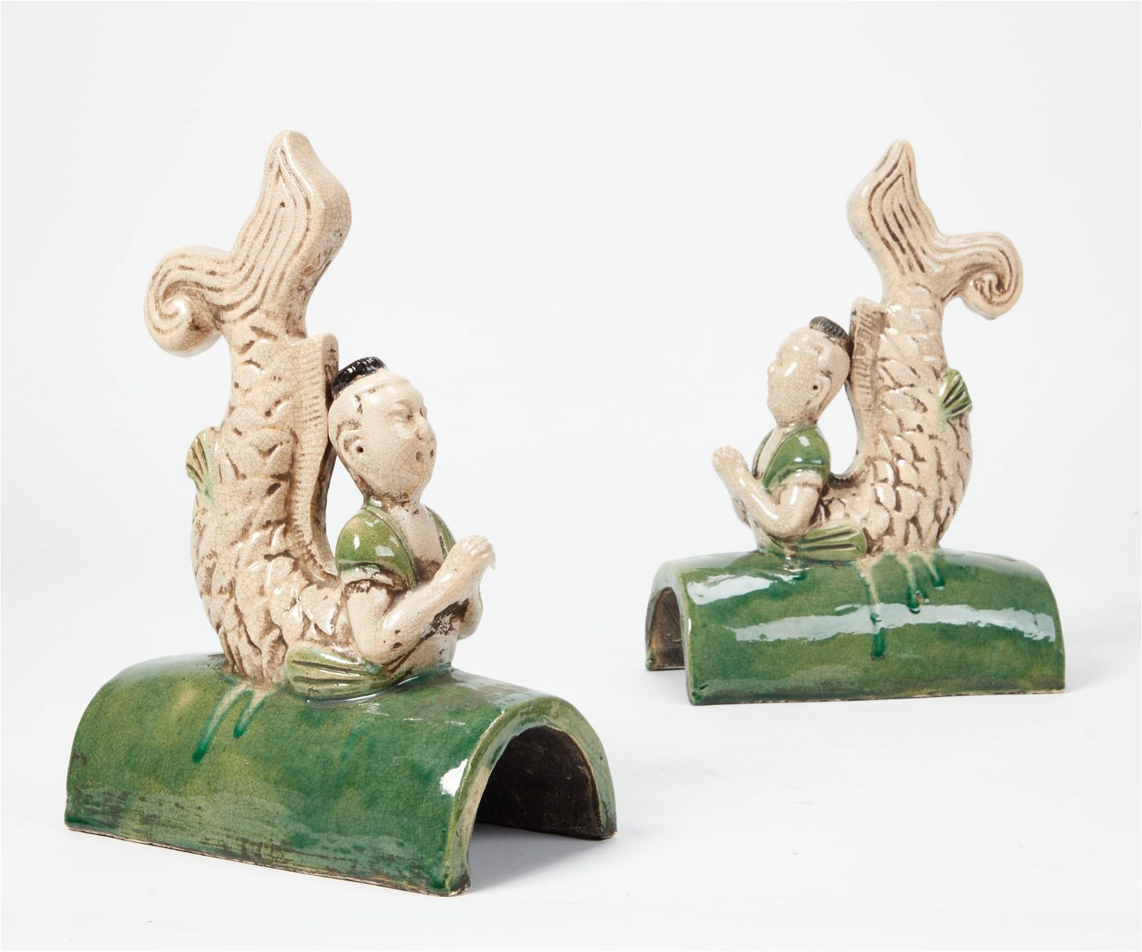 A PAIR OF CHINESE GLAZED CERAMIC