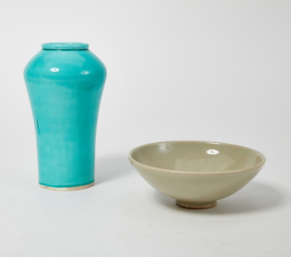 TWO ASIAN PORCELAIN TABLEWARESTwo