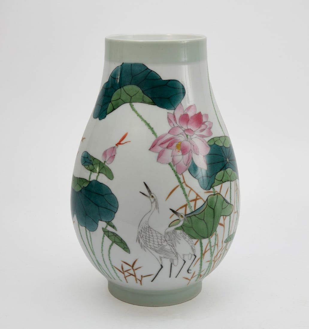 A CHINESE PORCELAIN CRANES AND