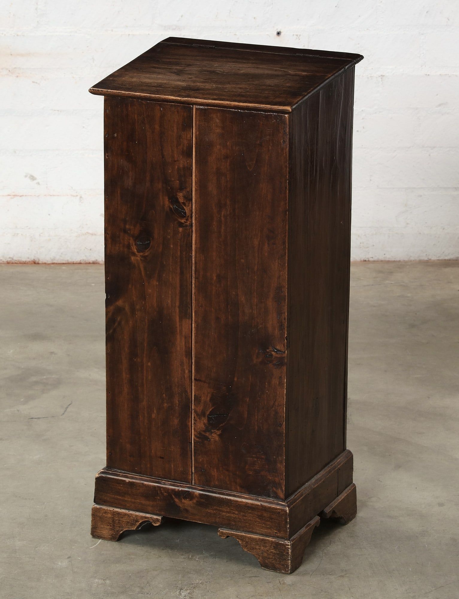 AN ENGLISH STAINED FRUITWOOD STORAGE