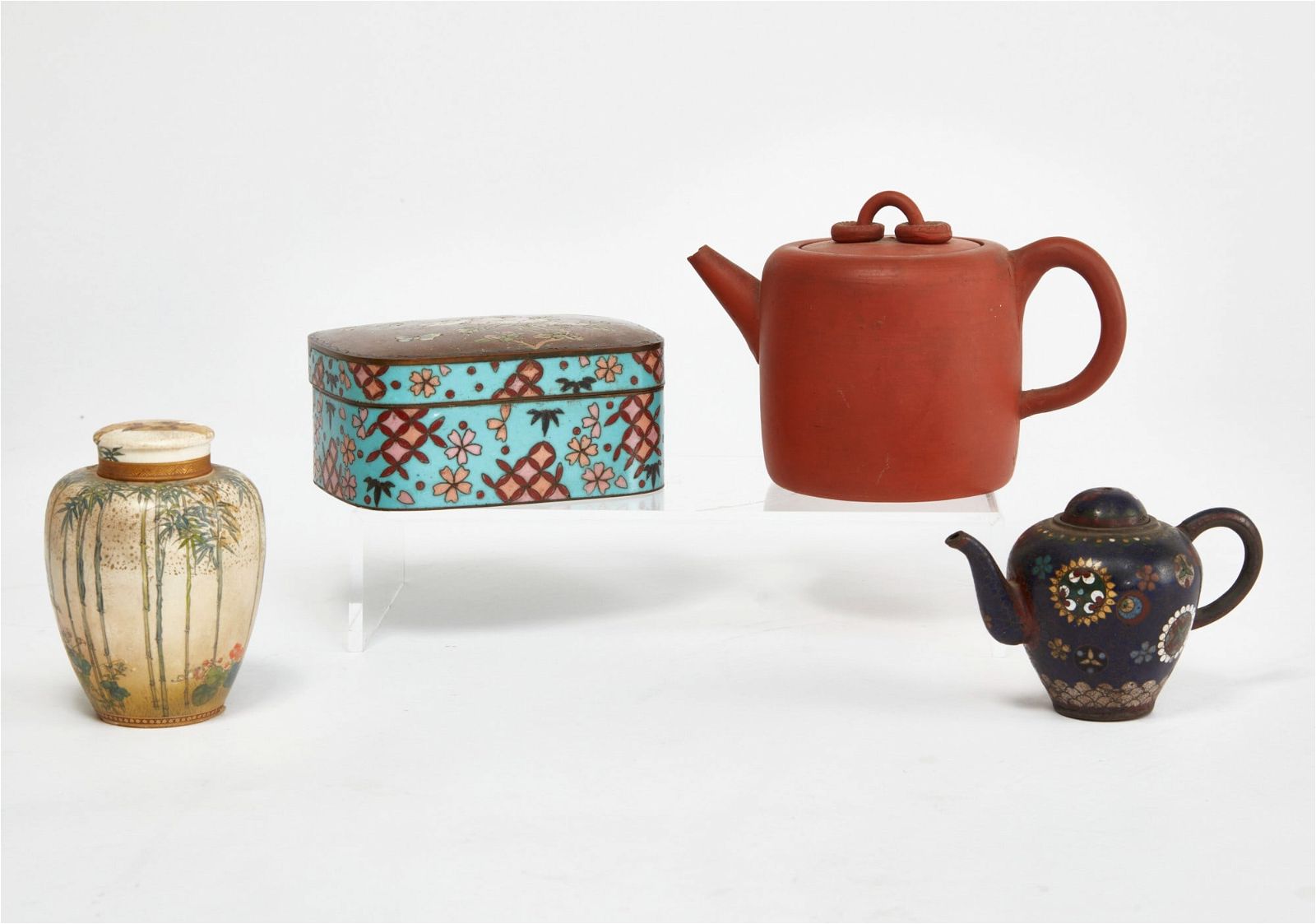 FOUR SMALL CHINESE DECORATIVE ITEMSFour