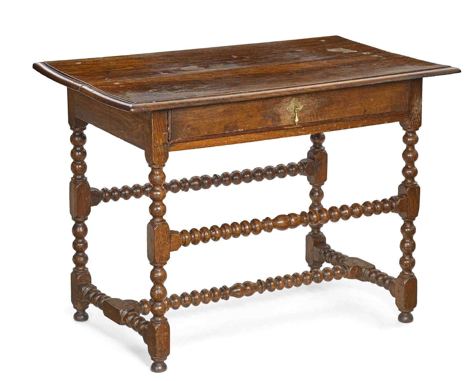 A WILLIAM & MARY OAK SIDE TABLEA