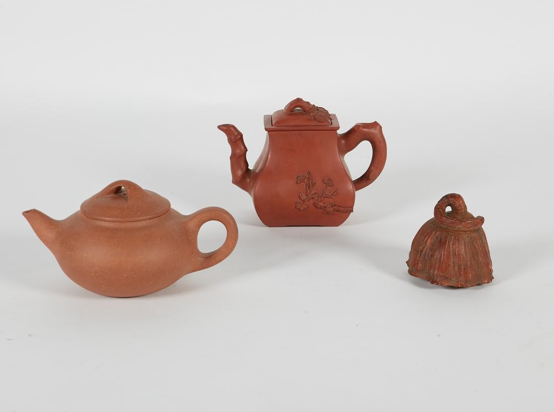 CHINESE YIXING POTTERY TEAPOTS,