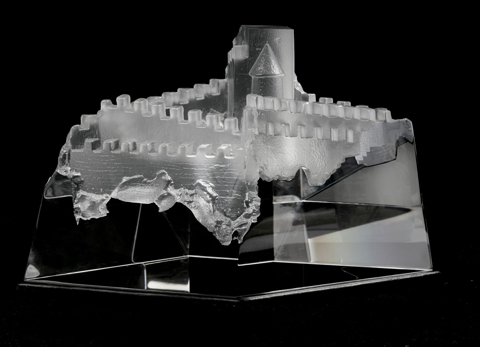 A STEUBEN MODEL OF A FORTRESS: