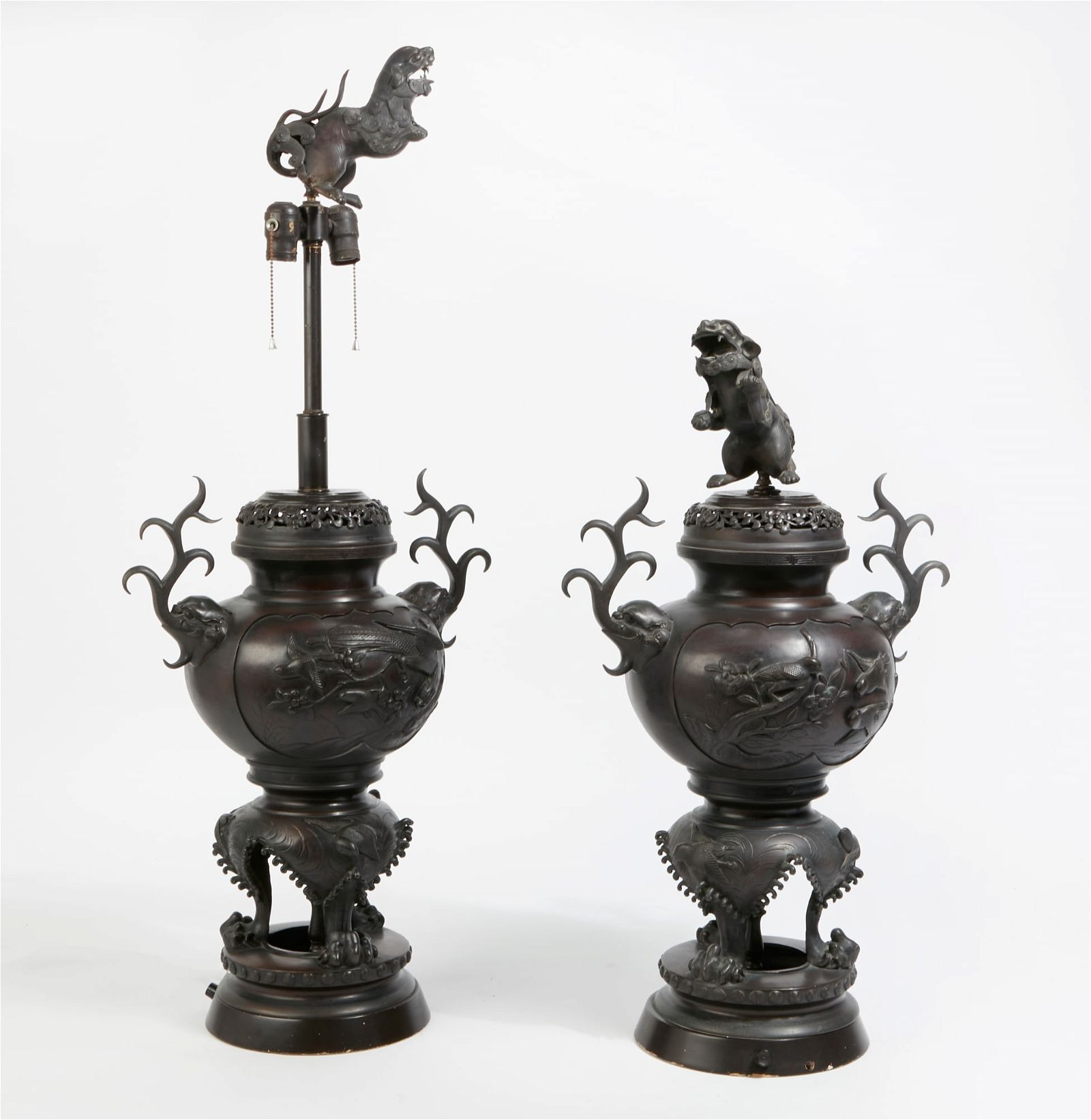A PAIR OF JAPANESE BRONZE VASES