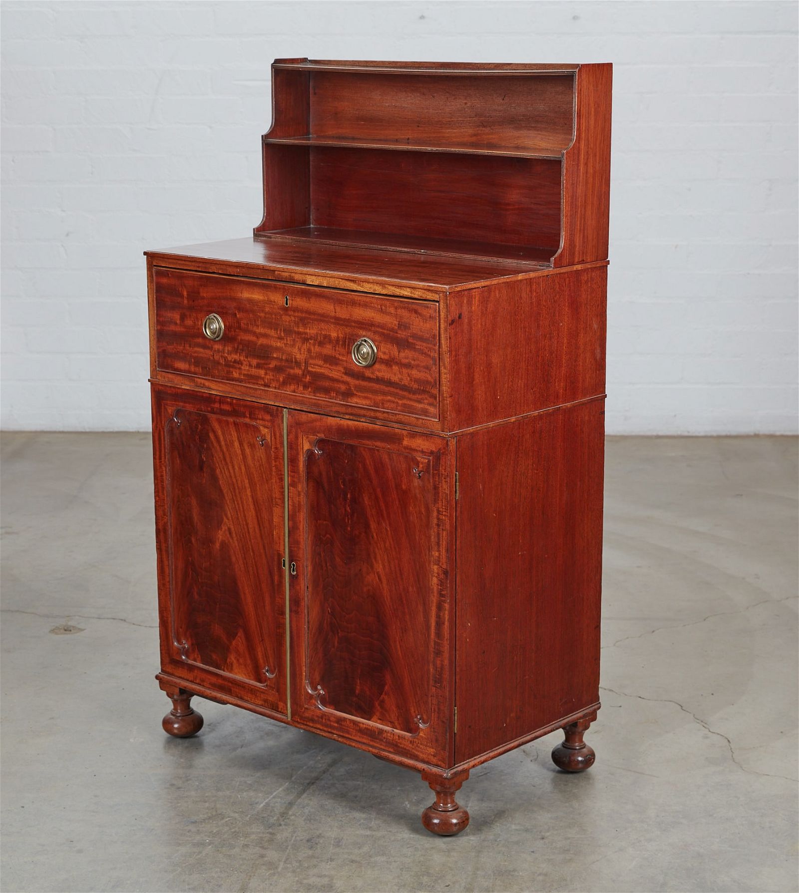 AN ENGLISH MAHOGANY SECRETARY CABINETAn