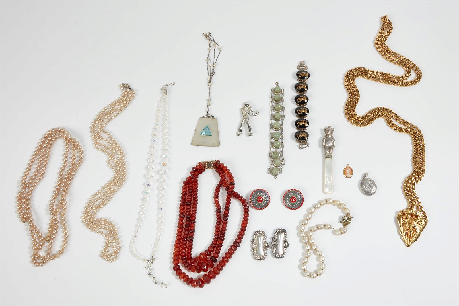 A GROUP OF COSTUME JEWELRY, VARIOUS