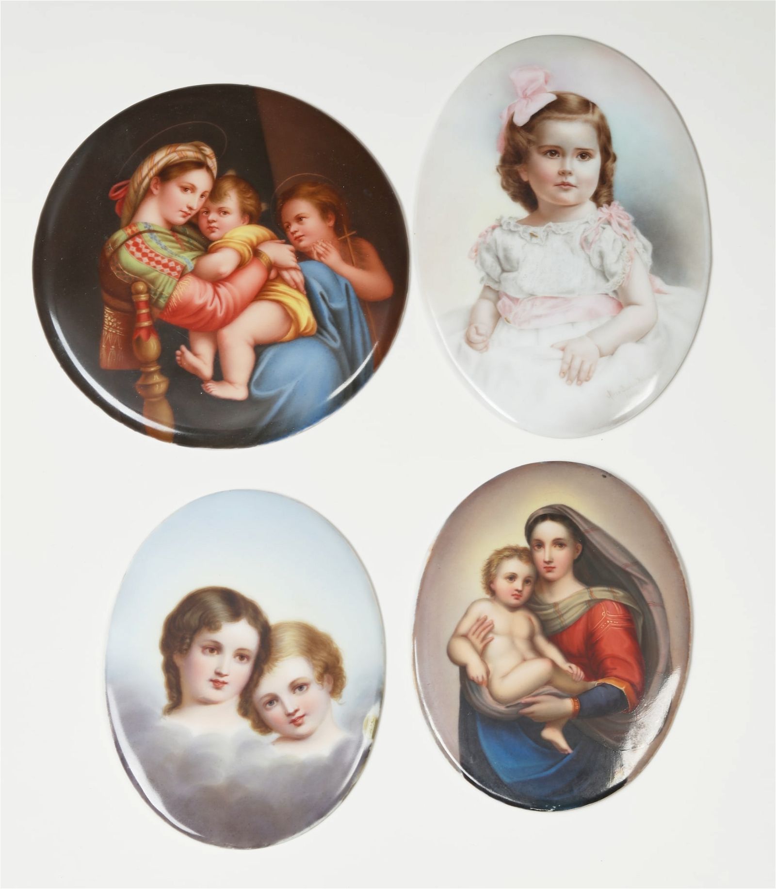 A GROUP OF FOUR CONTINENTAL PORCELAIN