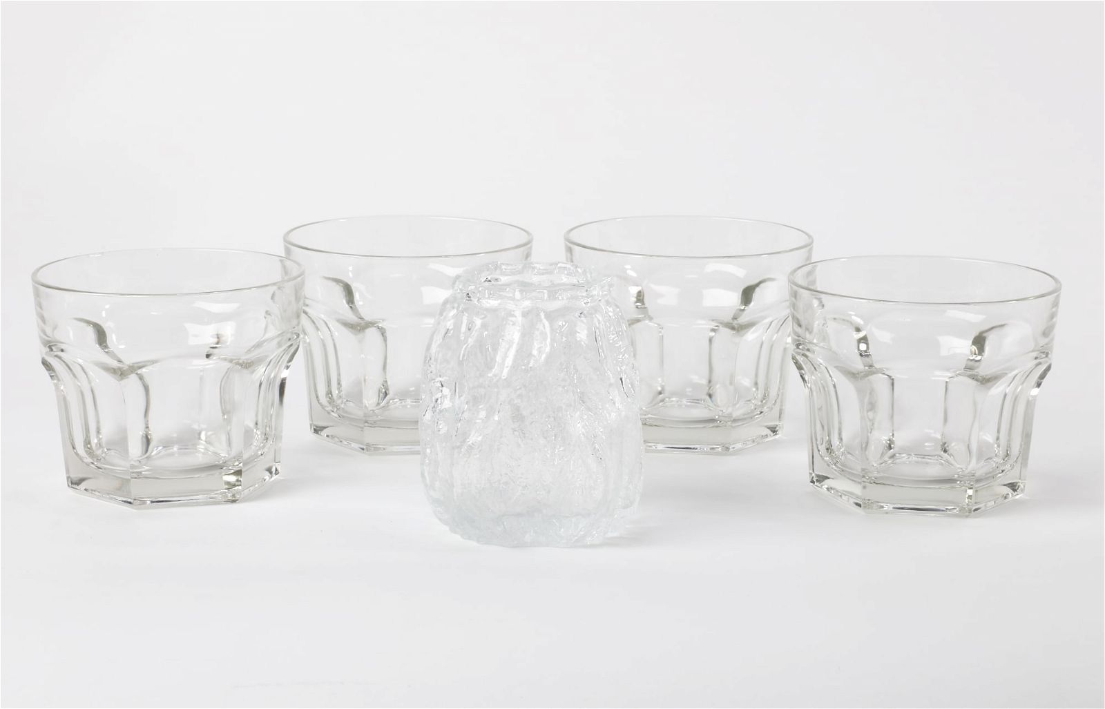 FOUR ITALIAN GLASS TUMBLERS WITH