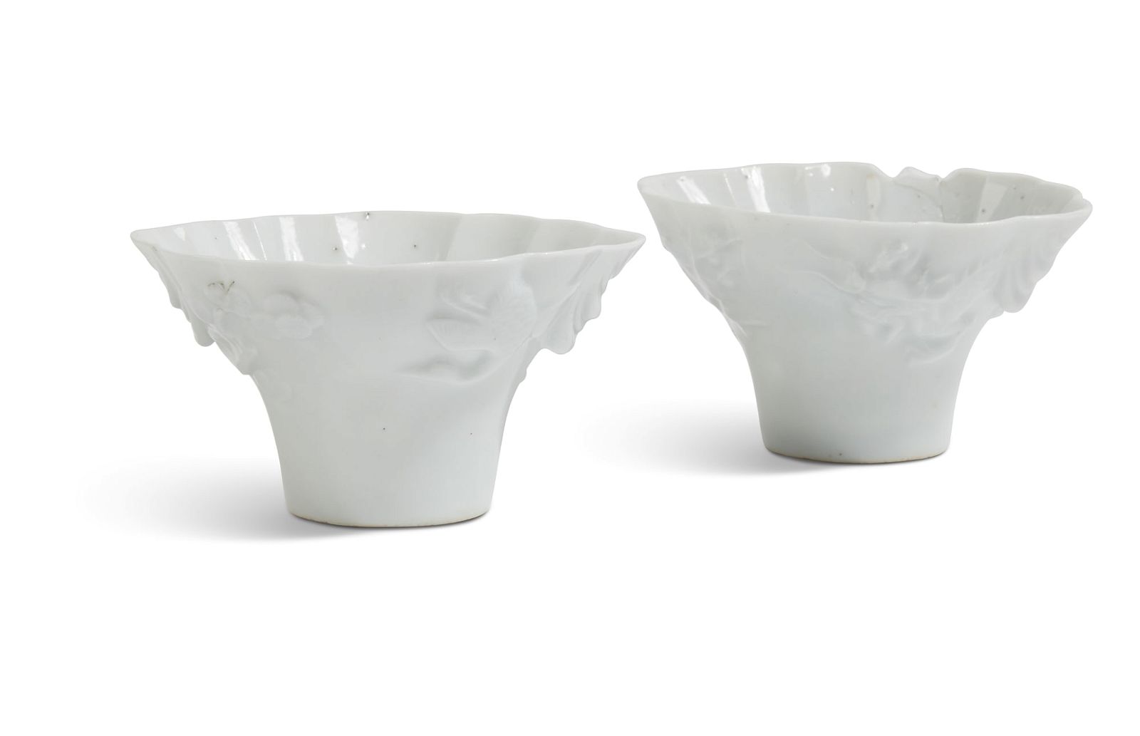 A PAIR OF CHINESE PORCELAIN LIBATION