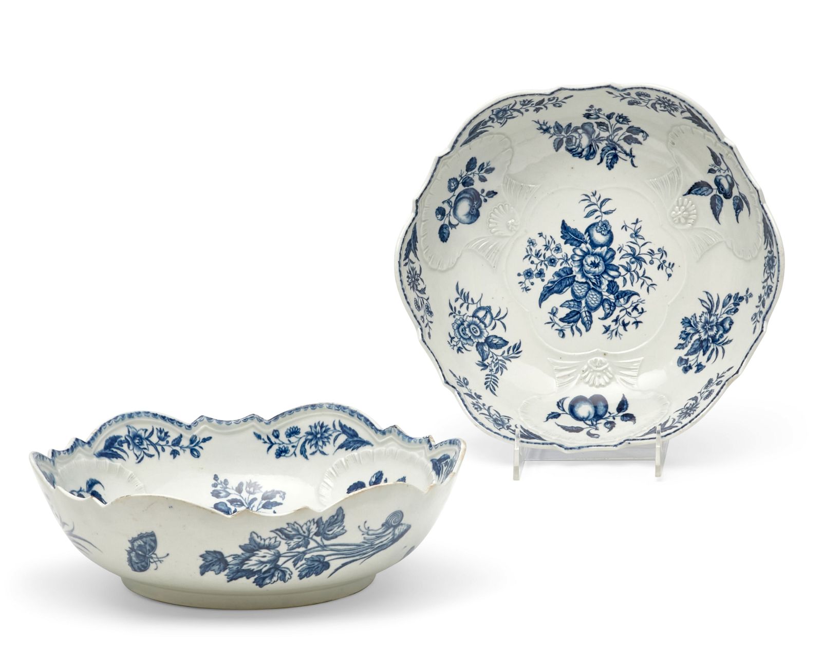 A PAIR OF WORCESTER PORCELAIN SALAD