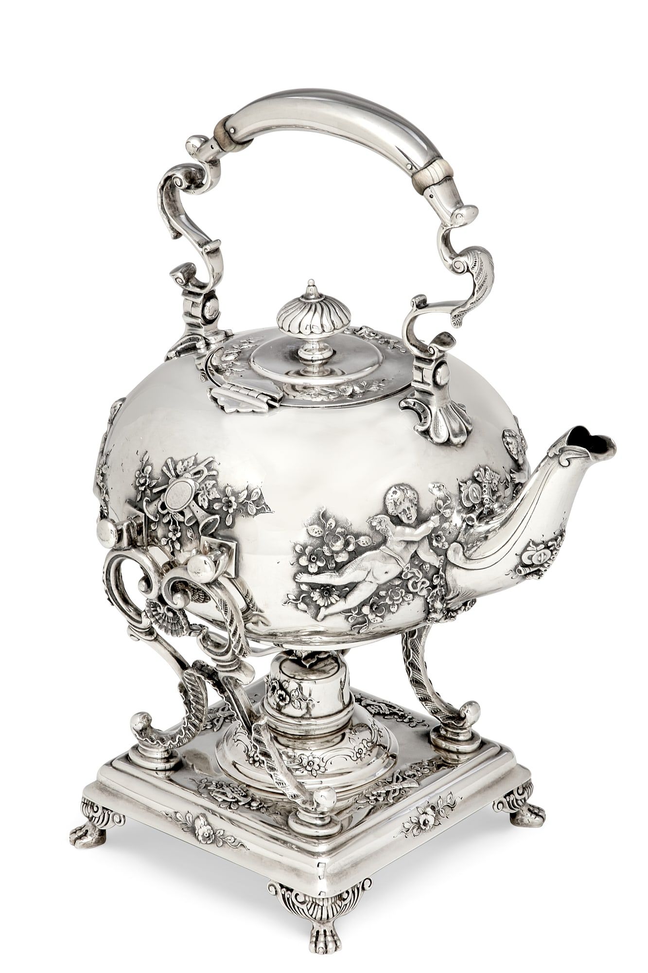 AN AMERICAN STERLING KETTLE ON