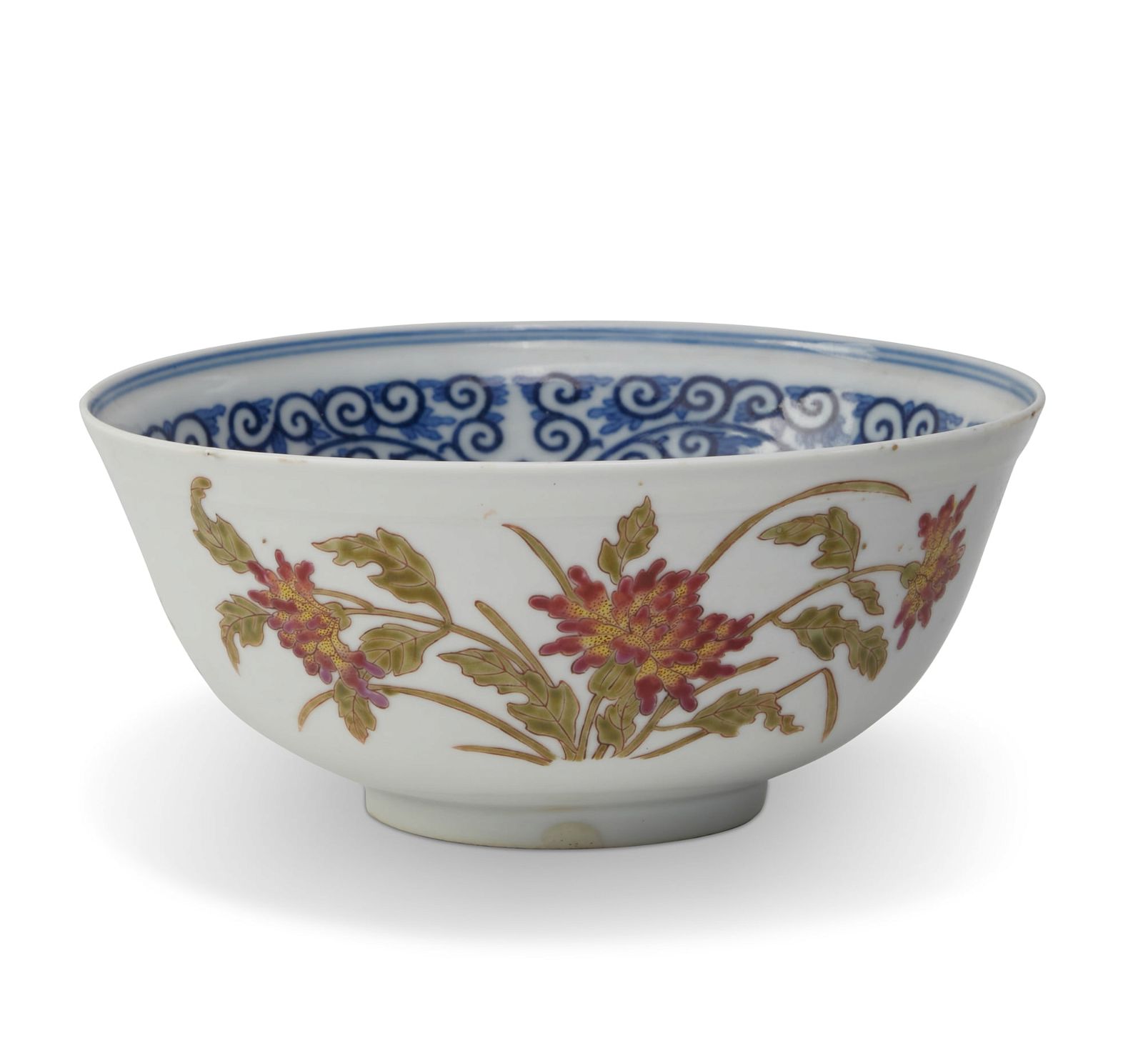 A CHINESE FLORAL DECORATED PORCELAIN