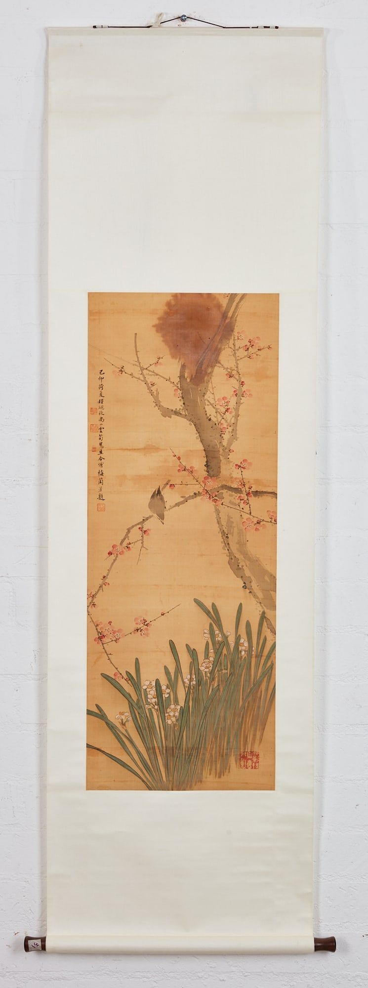 A CHINESE SCROLL DEPICTING BIRDS