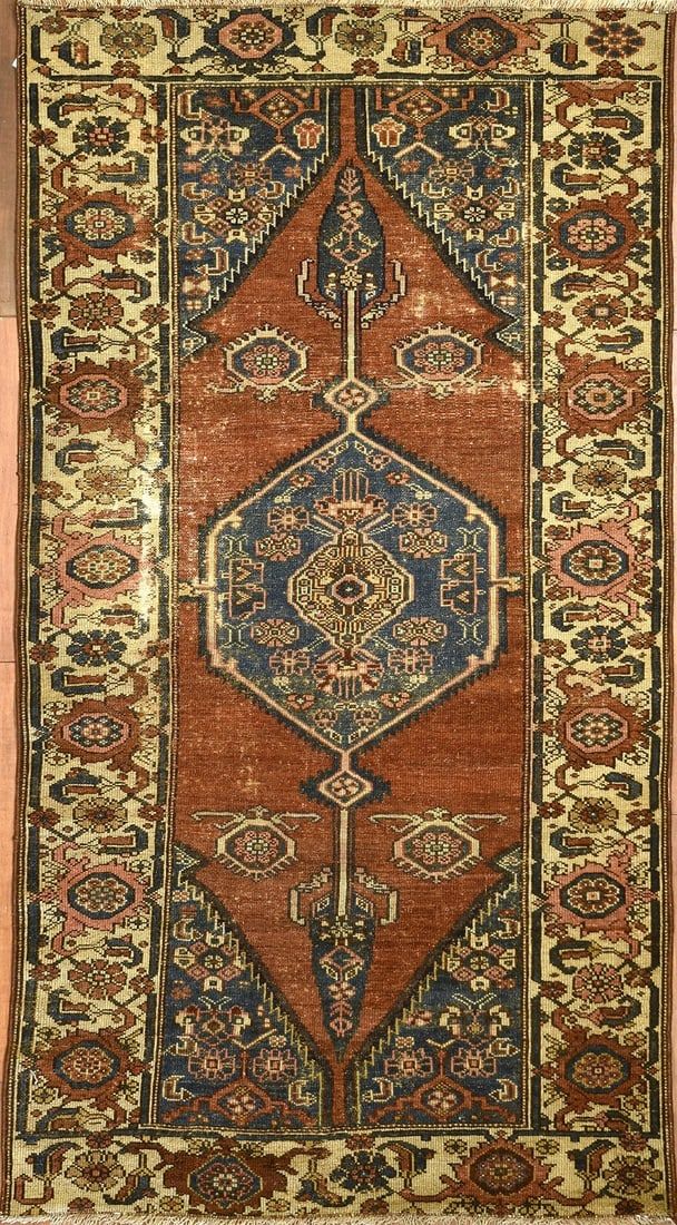 A MALAYER RUG, PERSIA, EARLY 20TH