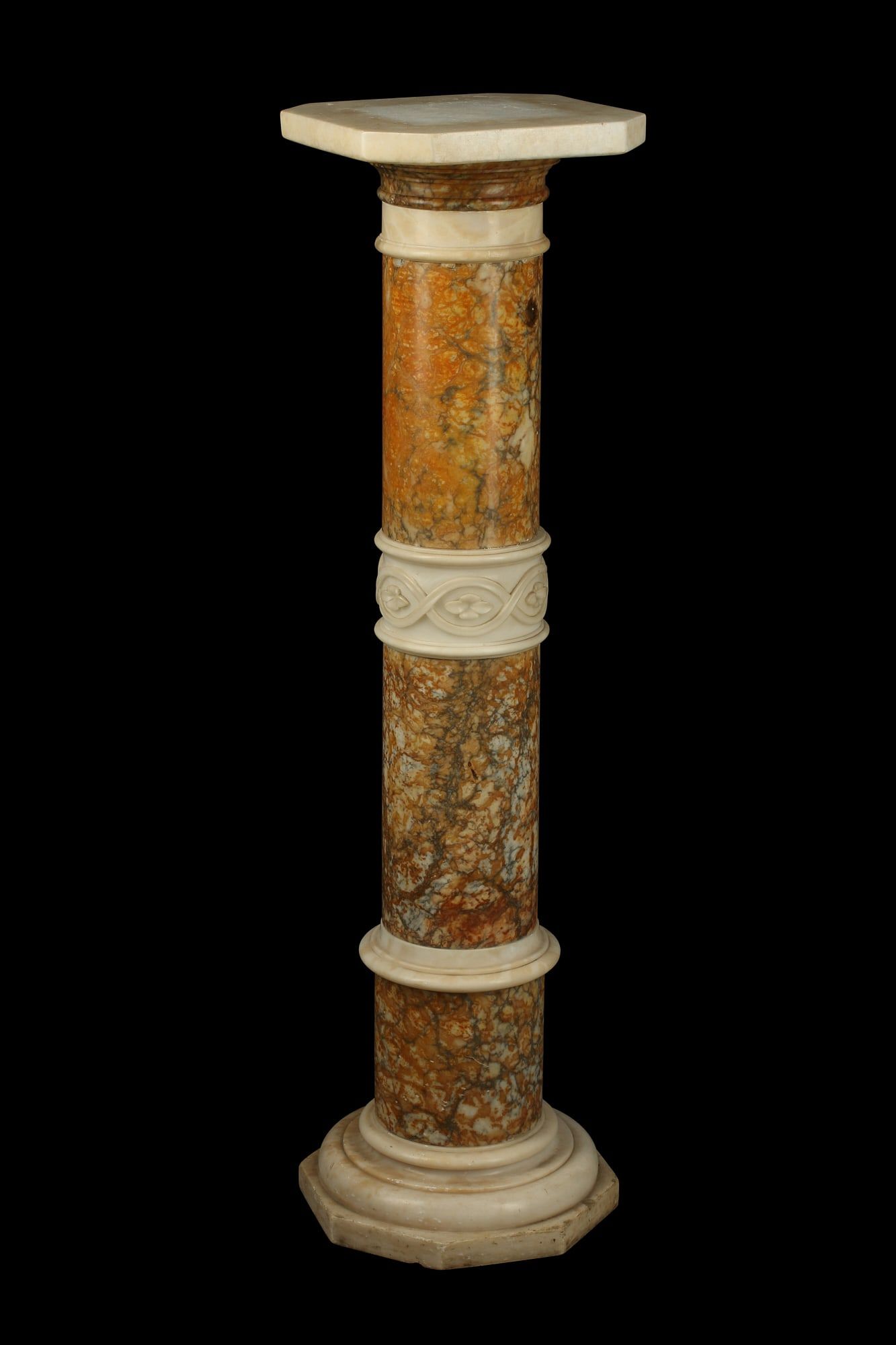 A NEOCLASSICAL STYLE CARVED ALABASTER