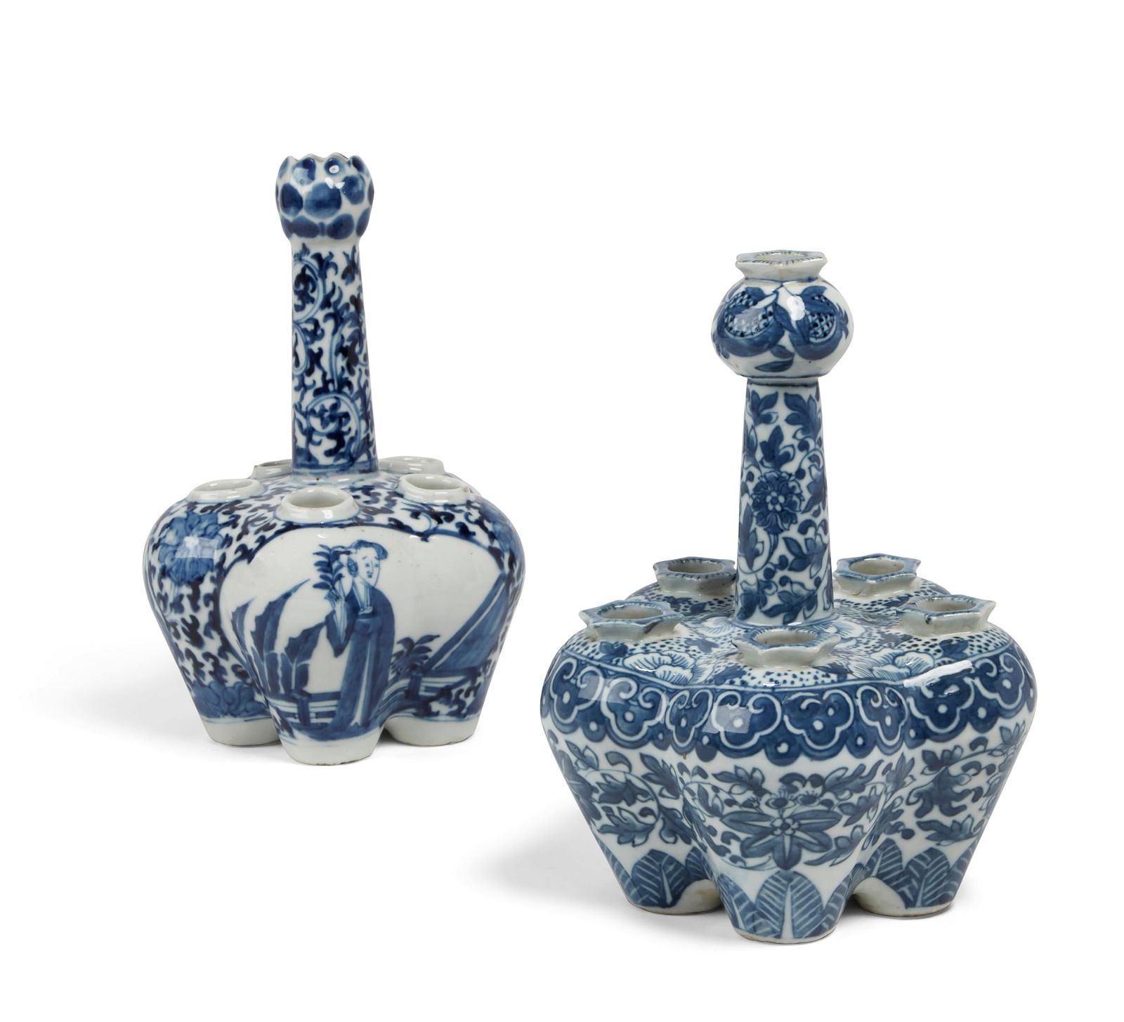 TWO CHINESE BLUE AND WHITE PORCELAIN