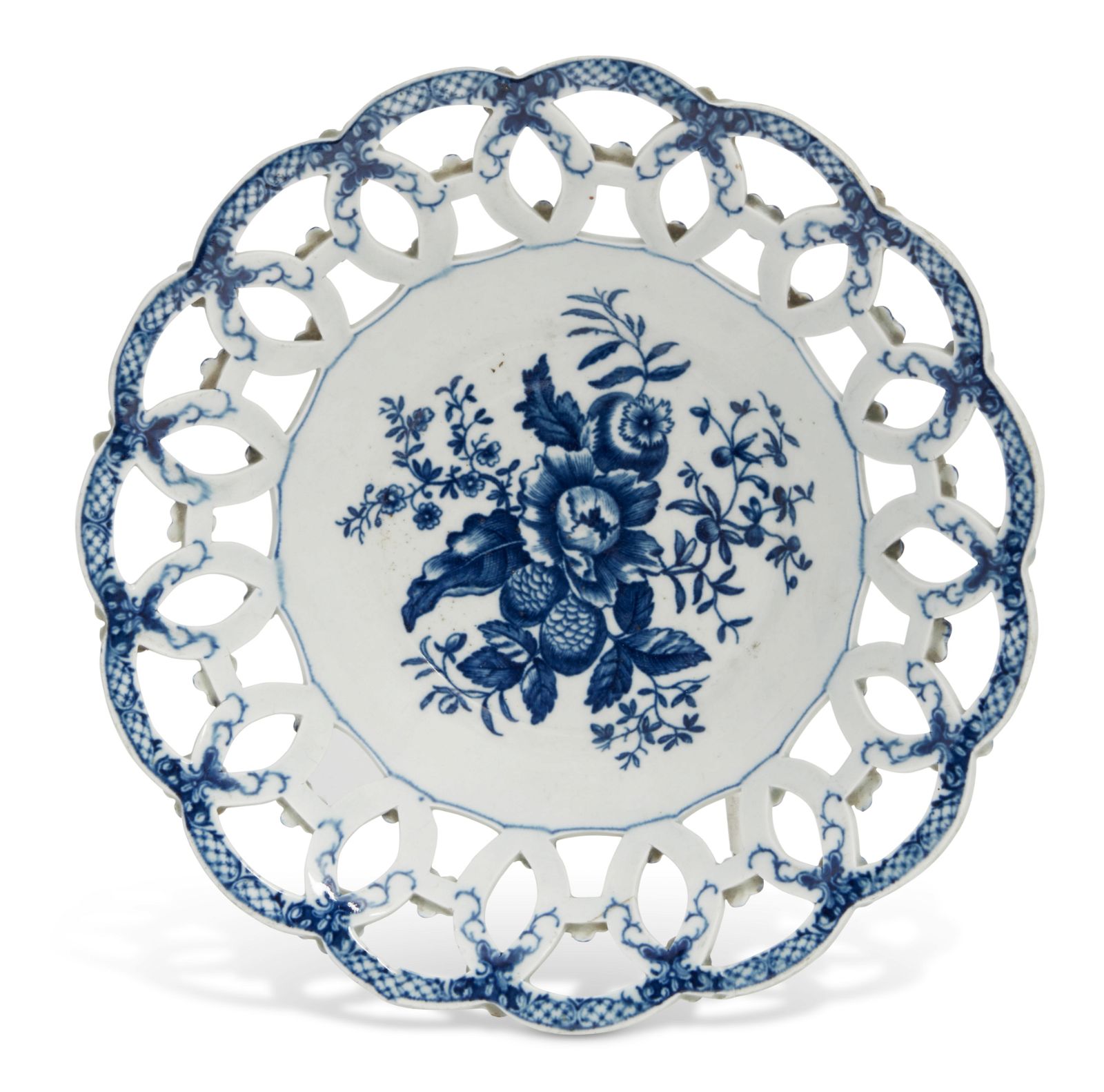 A WORCESTER BLUE AND WHITE PORCELAIN