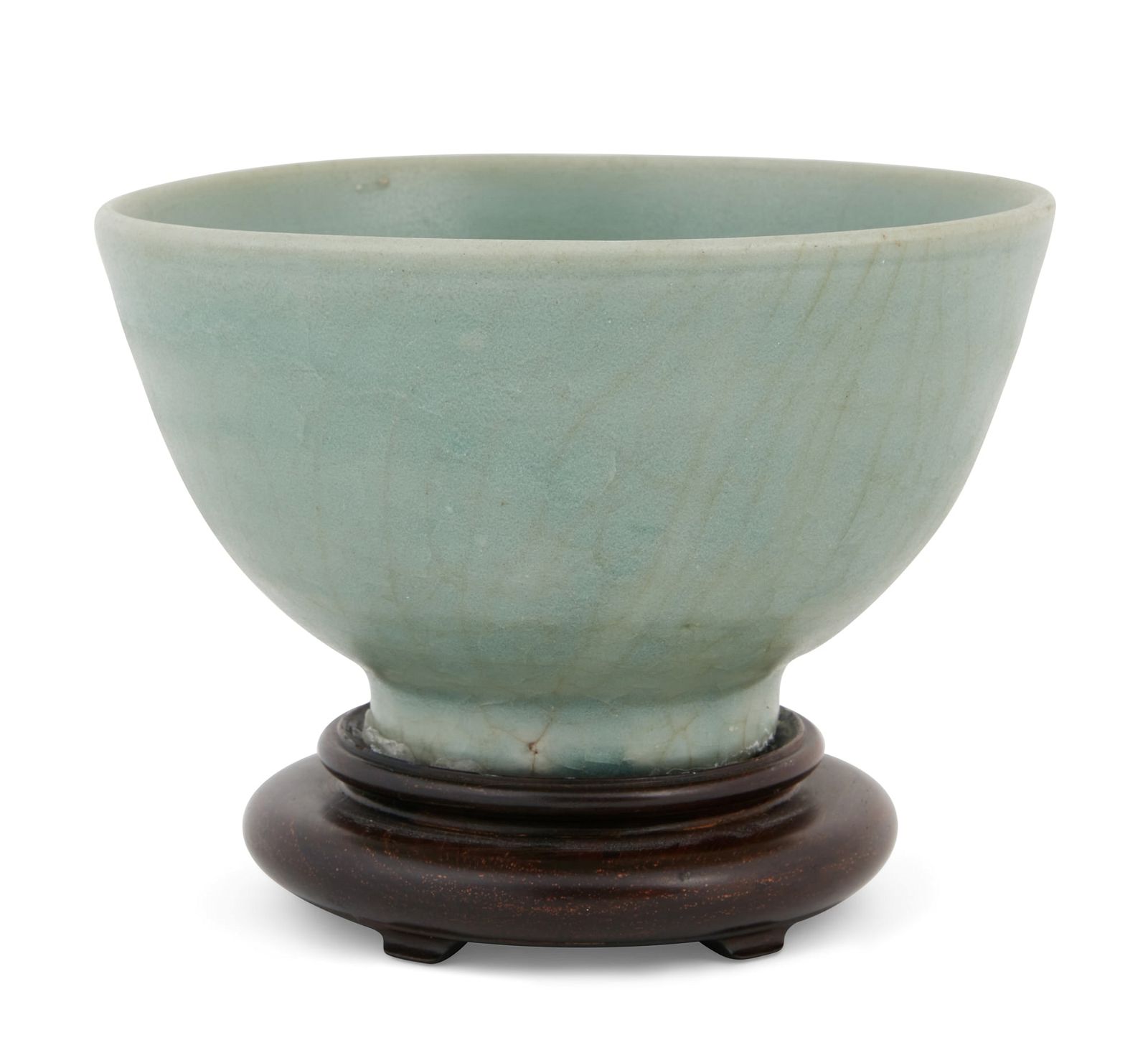 A CHINESE LONGQUAN CELADON BOWLA