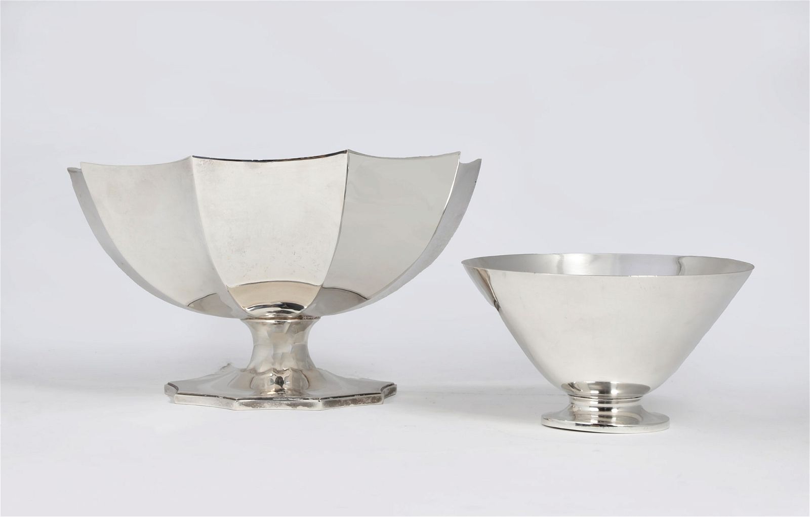 TWO STERLING SILVER BOWLSTwo sterling