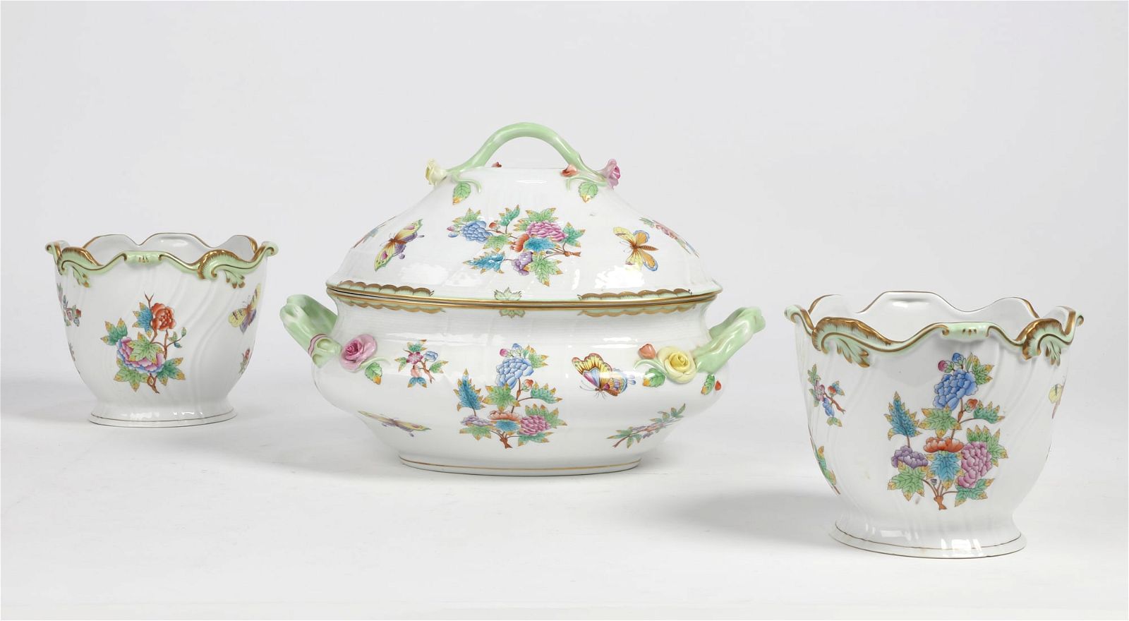 A GROUP OF THREE HEREND PORCELAIN