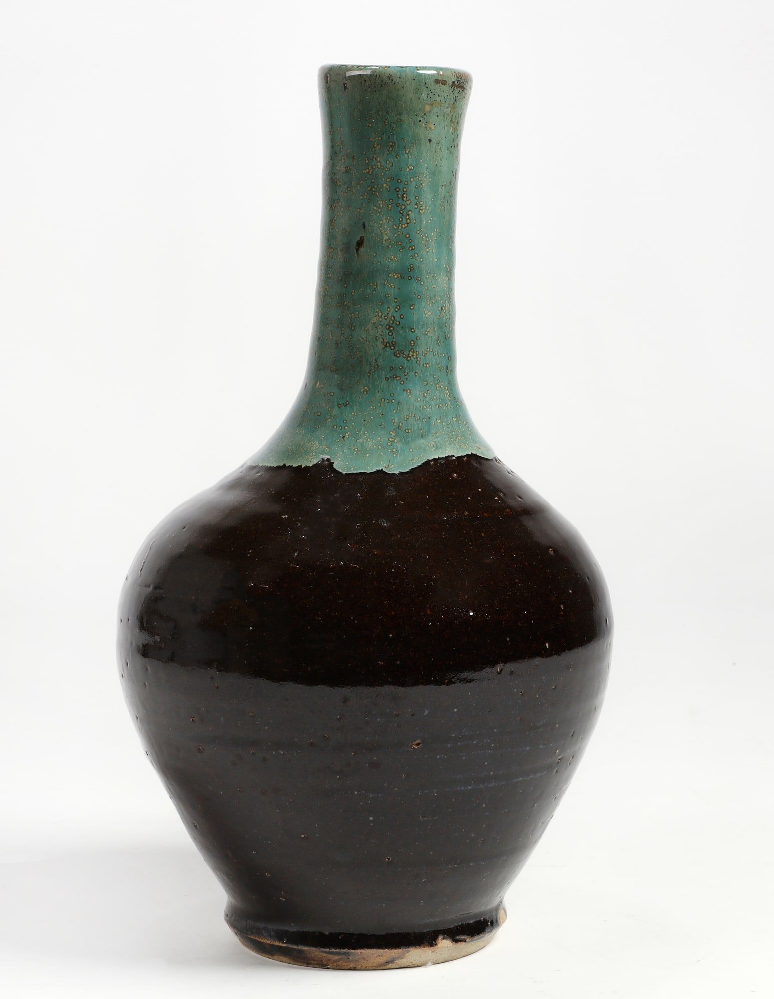 A JAPANESE GLAZED CERAMIC VASEA