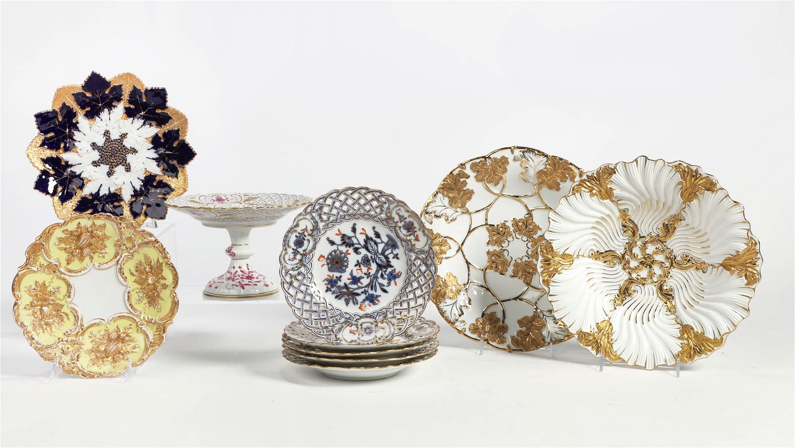 A COLLECTION OF MEISSEN PORCELAIN