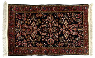 Sarouk rug typical floral designs 90a1c
