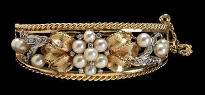 Pearl diamond bangle bracelet  90a6a