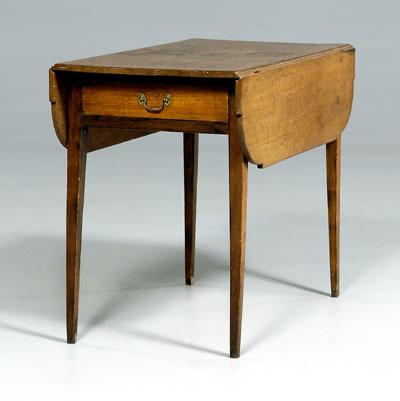 Federal mahogany Pembroke table  90b16